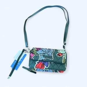 NWT Vera Bradley Floral Quilted Crossbody Shoulder Bag - Green